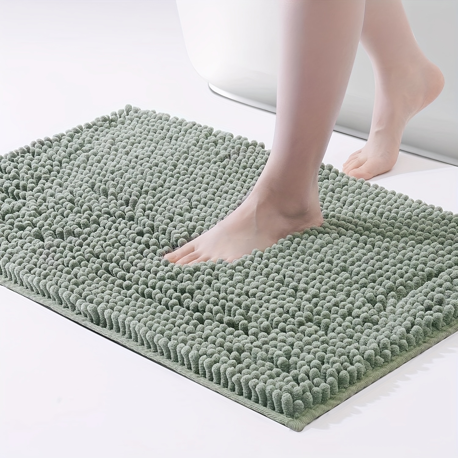 E-shop Ultraweiche Chenille Plüsch Badematte, entwickelt für hohe Absorption und füllige Textur, geeignet für Badezimmer. Diese Teppiche sind