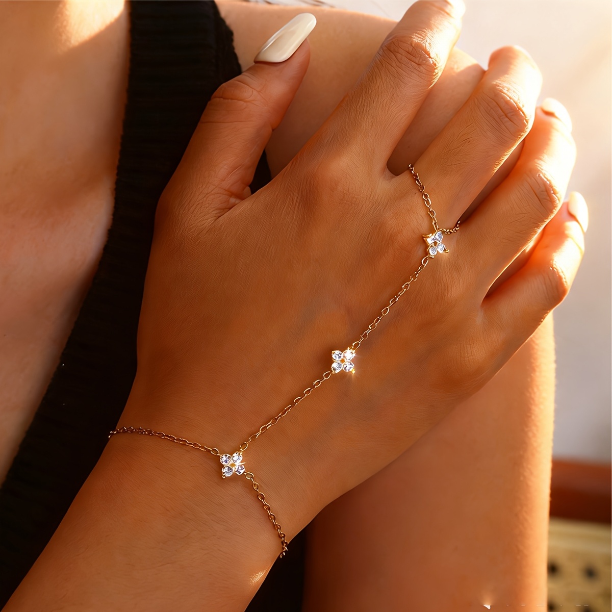 TEMU Bague chaîne de doigt pour femmes, bracelet de chaîne incrustée de fleurs mate hypoallergénique, bijoux de mariée tendance, cadeau de mariage,