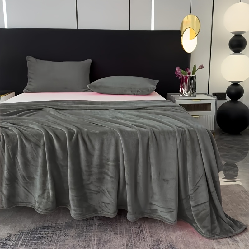 TEMU 1pc Super Soft 220gsm Polyester Blanket - Warm, Comfortable, And Lightweight, Suitable For Sofa, Bed, Office, And Travel - , Machine Washable -