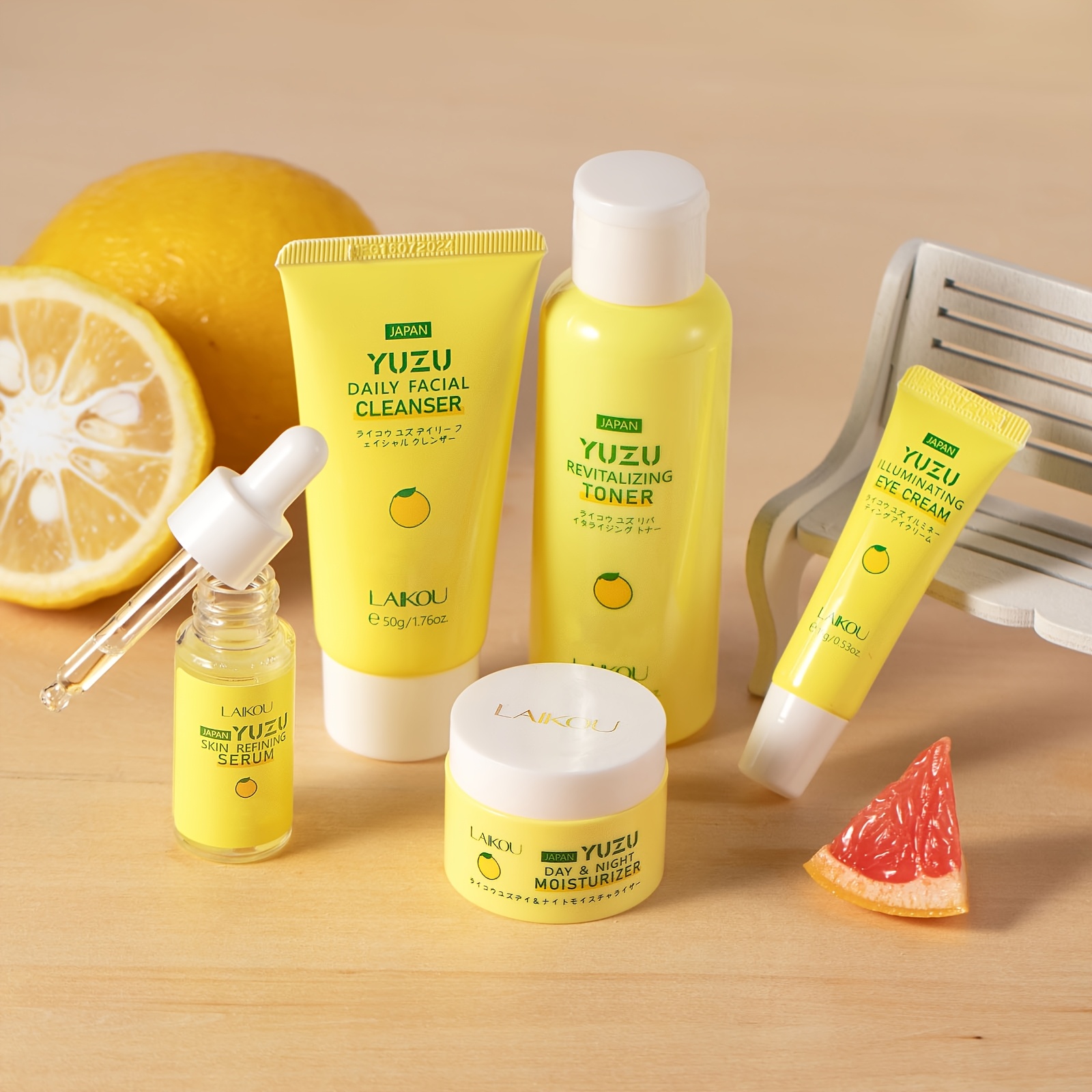 LAIKOU YUZU Njega lica svijetlo bež set od 5 komada, dnevna i noćna hidratantna krema 0.88oz, čistač 1.76oz, tonik 3.38fl.oz, krema za oči 0.53oz, serum 0.59fl.oz, s vitaminom C i niacinamidom – idealan rođendanski poklon za djevojku, sestru, majku