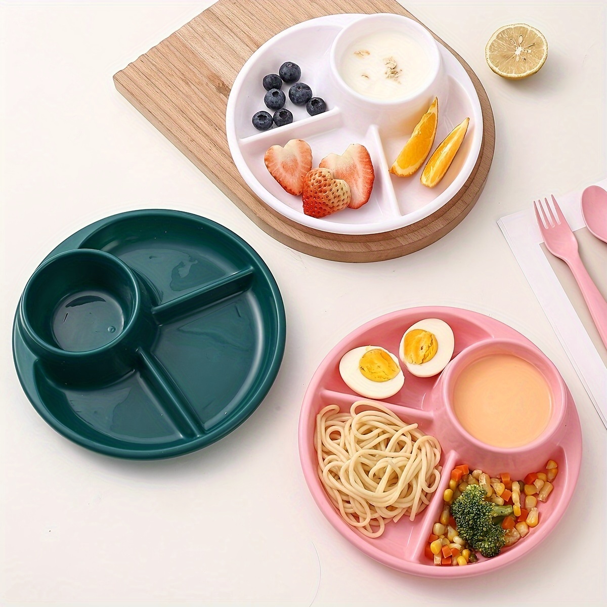 

1set, Round Plastic Divided Breakfast Plate With Flatware Set, Microwave Safe Salad Fruit Food Tray For Women & Students Diet Control, Tableware Set