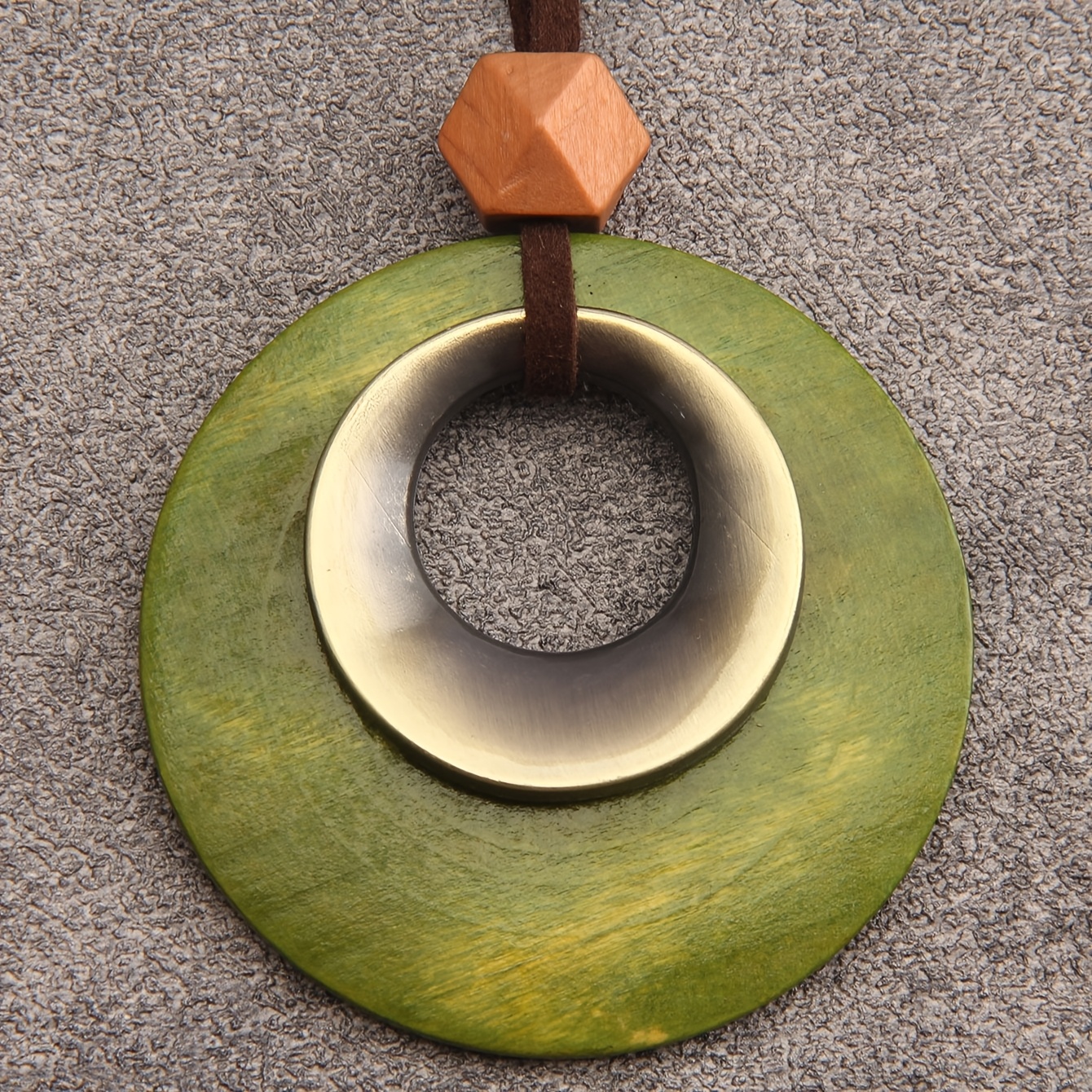 TEMU 1 Retro Minimalist Bronze Round Pendant Necklace For Women And Men, Simple Elegant Artistic Neck Chain, Perfect For Bohemian Ethnic Outfits,