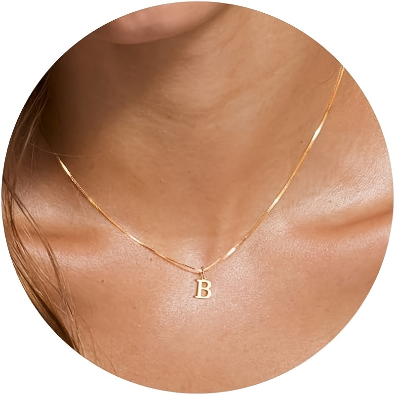 A Stylish Exquisite Minimalist Necklace Women Featuring 26