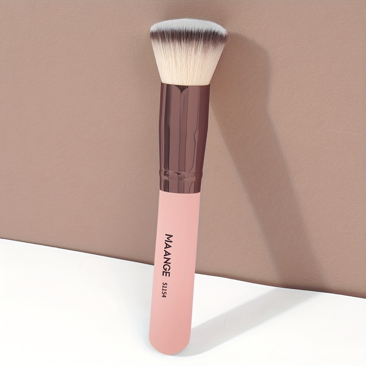 

1pc Maange Oval Foundation Brush, Soft Nylon , Portable Makeup Brush For Types, Abs Handle, , With Ideal For Travel & Beginners, For Day Gift