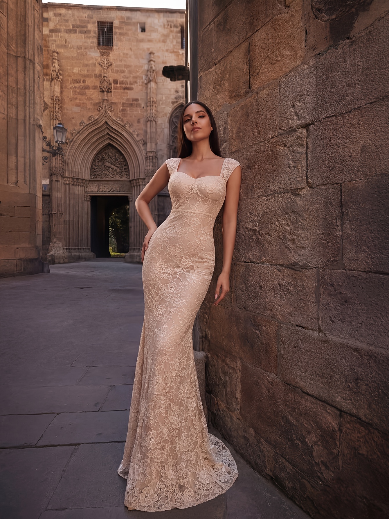 lace fishtail dress - Netherlands