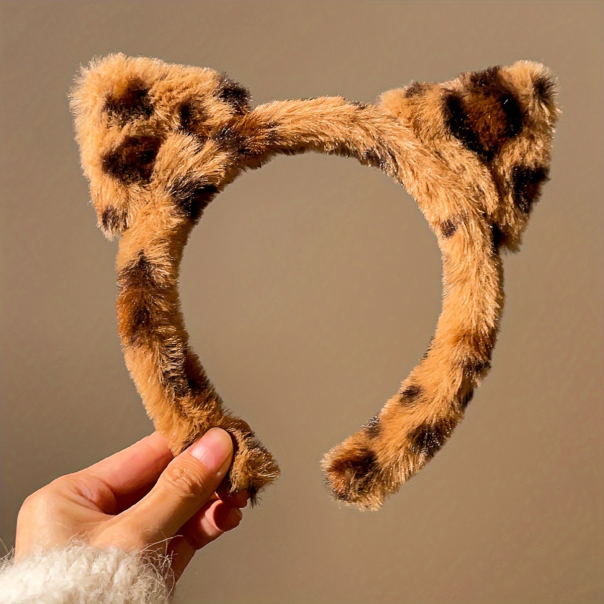 Image of 1pc Of Women's Fashionable Leopard Print Plush Cat Ear . A Cute And Little Wildcat Headband For Parties, Suitable For Wearing While Washing , In Line, Or For Daily Wear
