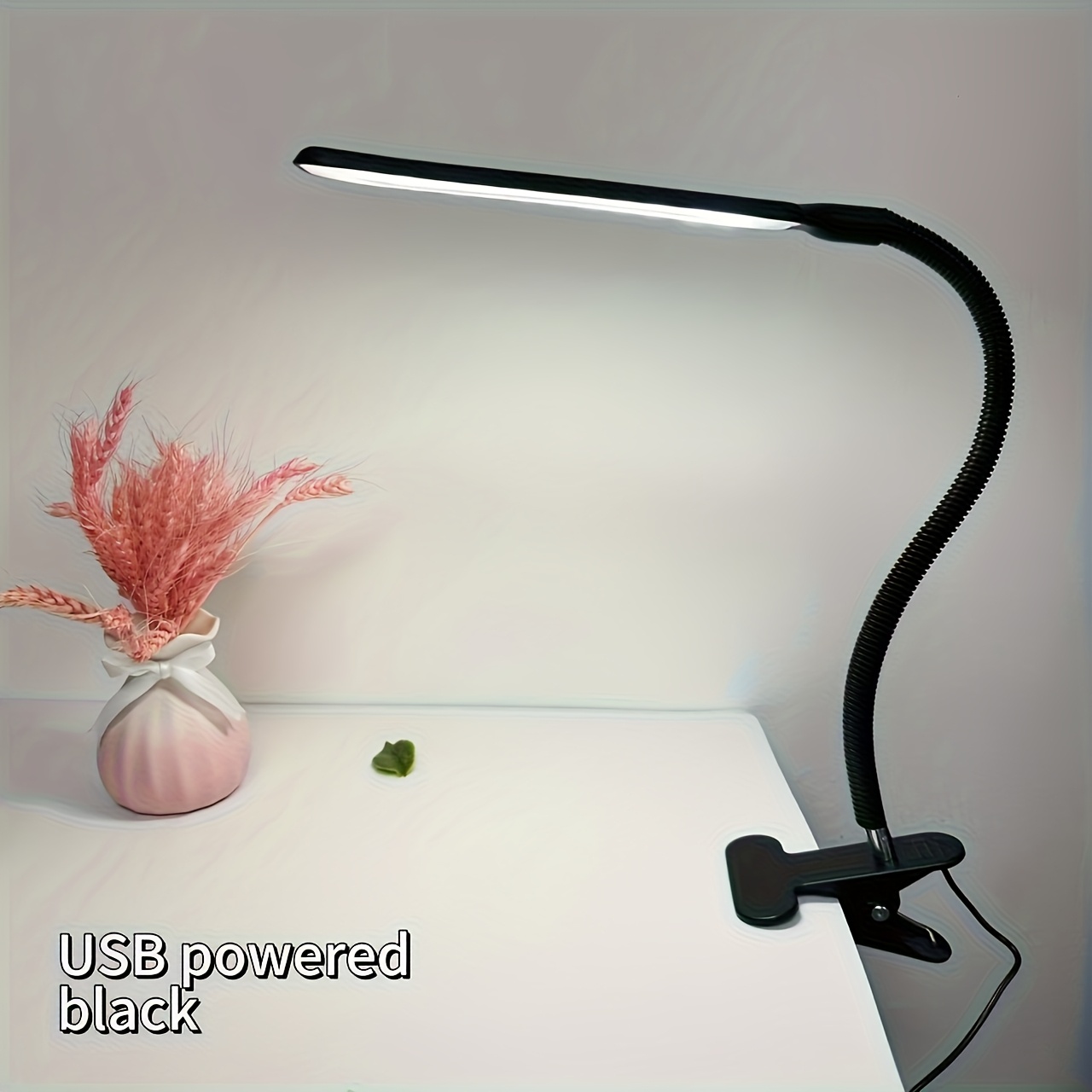 E-shop Diese LED Clip-On Schreibtischlampe verfügt über ein praktisches Clip-Design, was sie für das Lesen und den Bürogebrauch geeignet macht und Ihre
