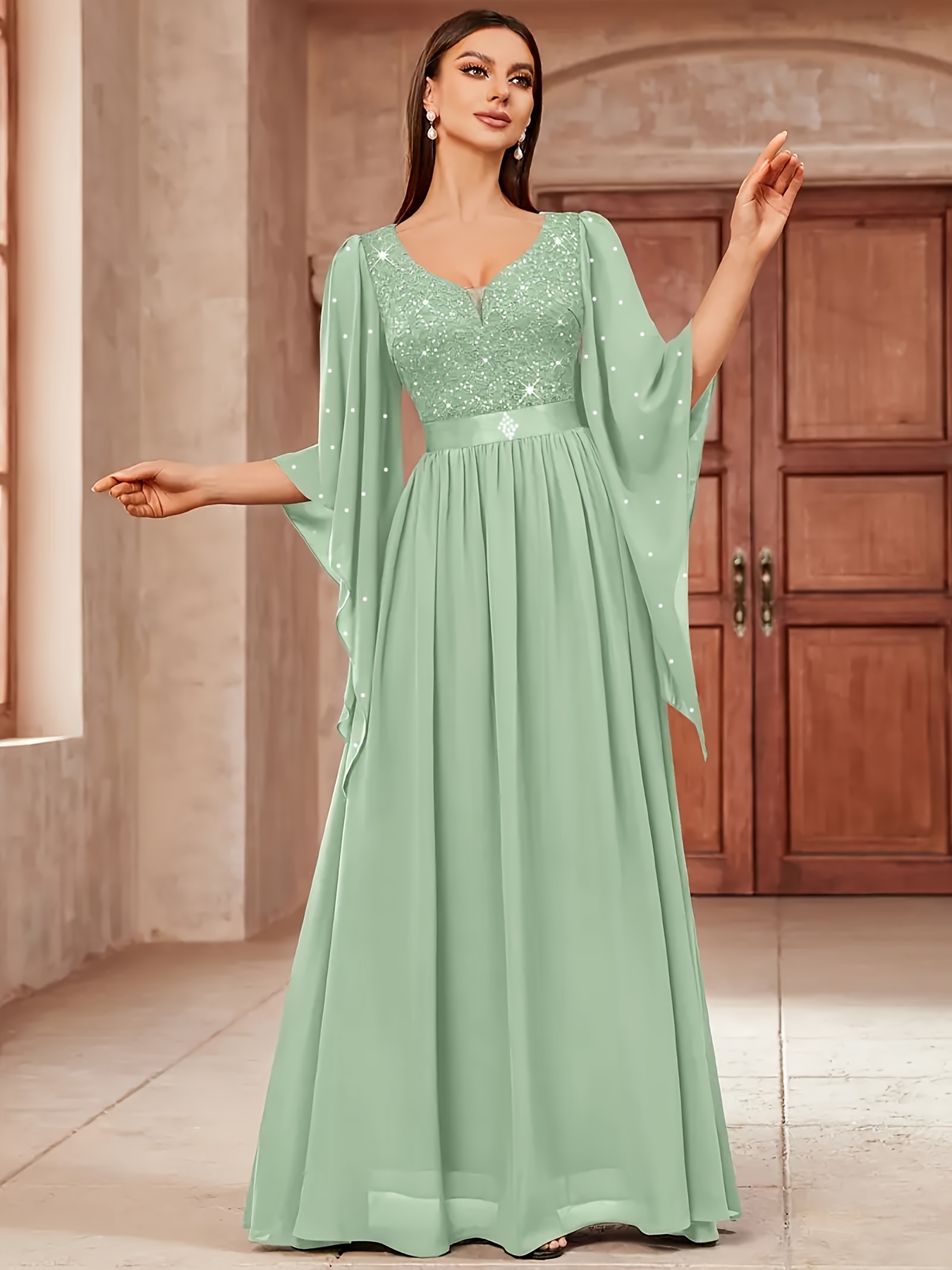 Elegant Women's V-neck Lace-trimmed Chiffon Banquet Gown, Suitable for Parties, Dinners, and Weddings