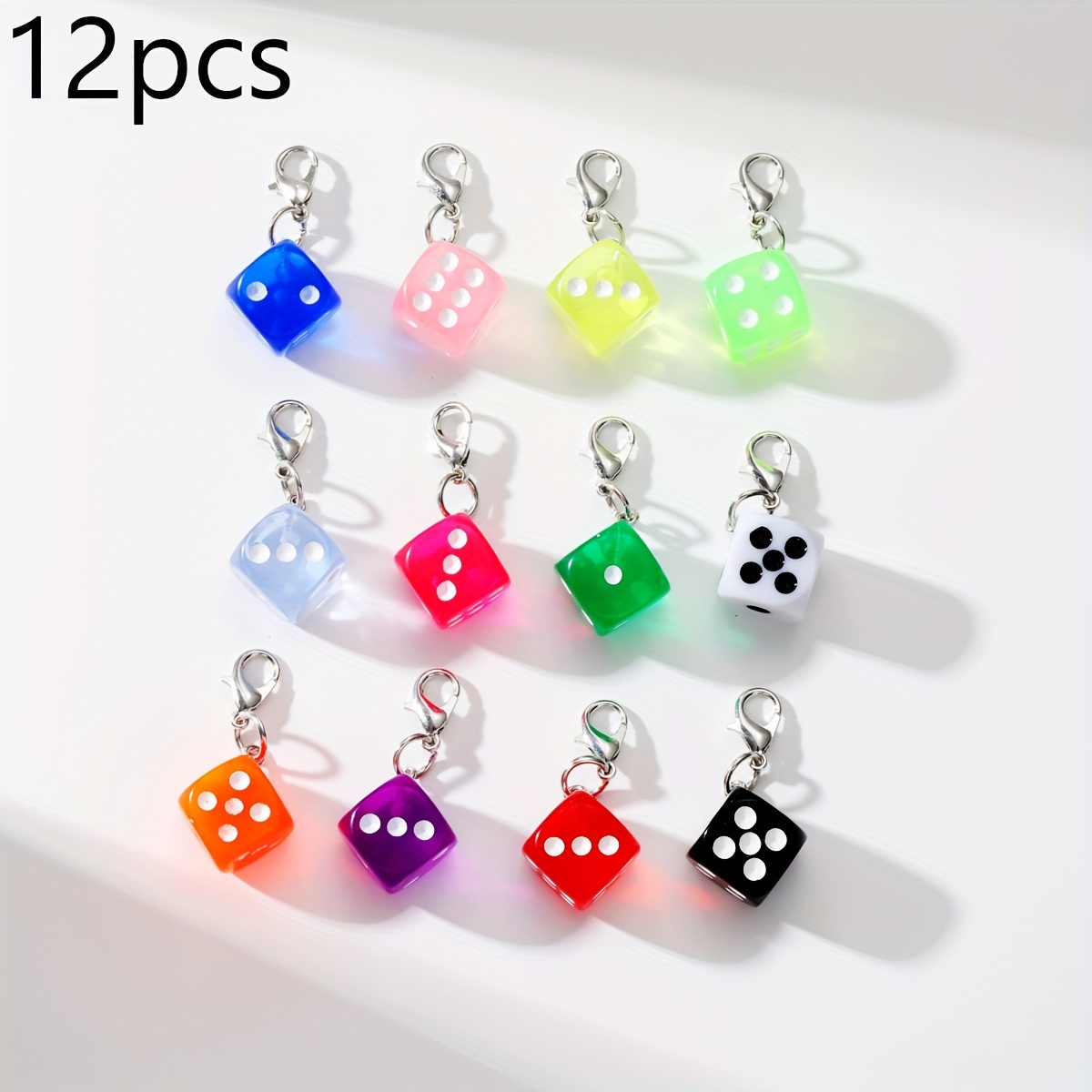 

12pcs Dot Geometric Dice Keychains, Cute Mini Resin & Iron Pendants, Fashionable Ladies Key Rings, Closure, Perfect Gift , Birthday Decor