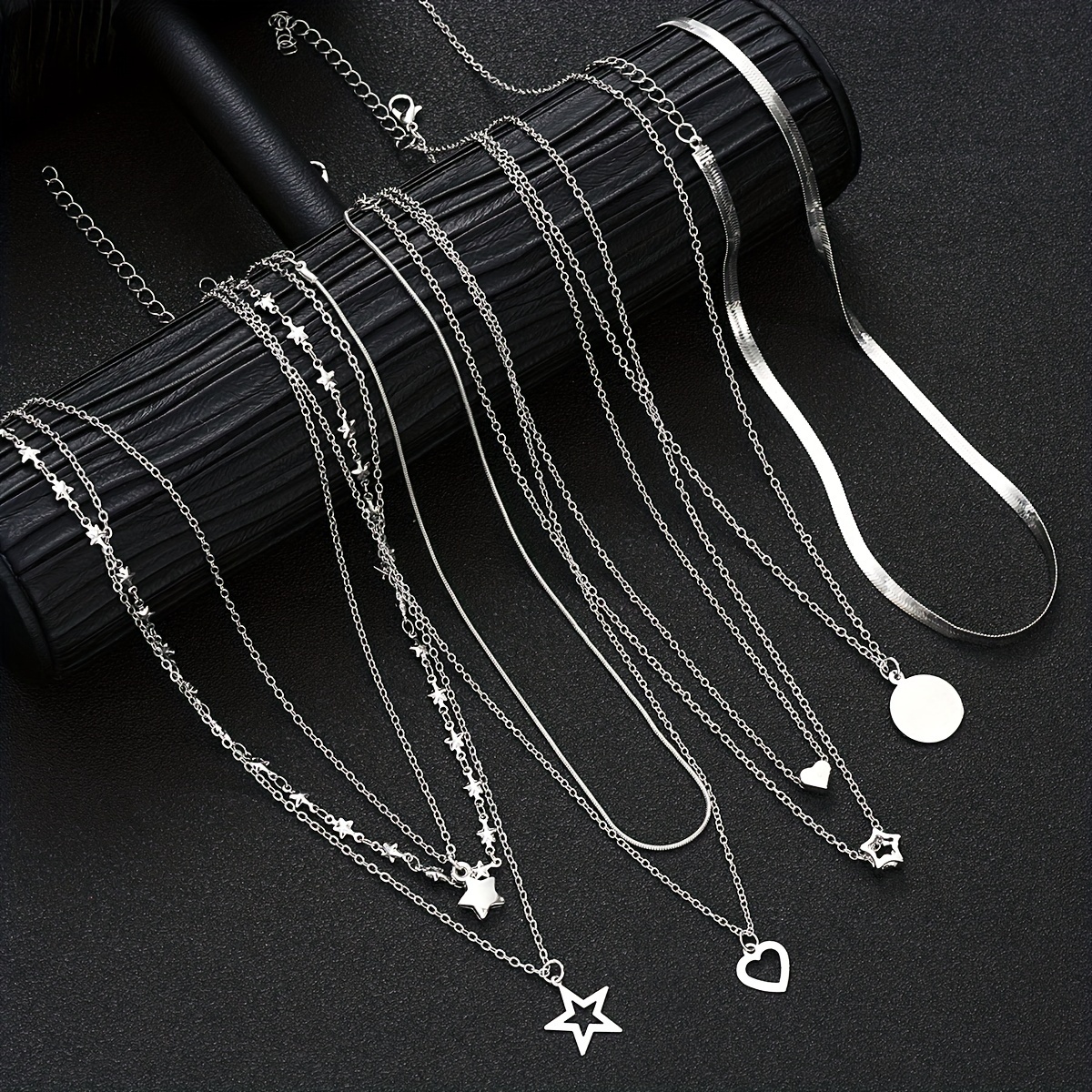 

A Set Of Ladies' Fashion Pendant Necklaces With Pentagram Round Heart Snake Bone Chain Multi-layered Pendant Necklaces, Zinc Alloy Golden, Suitable For Daily Dates, Vacations, Gifts, And Parties.