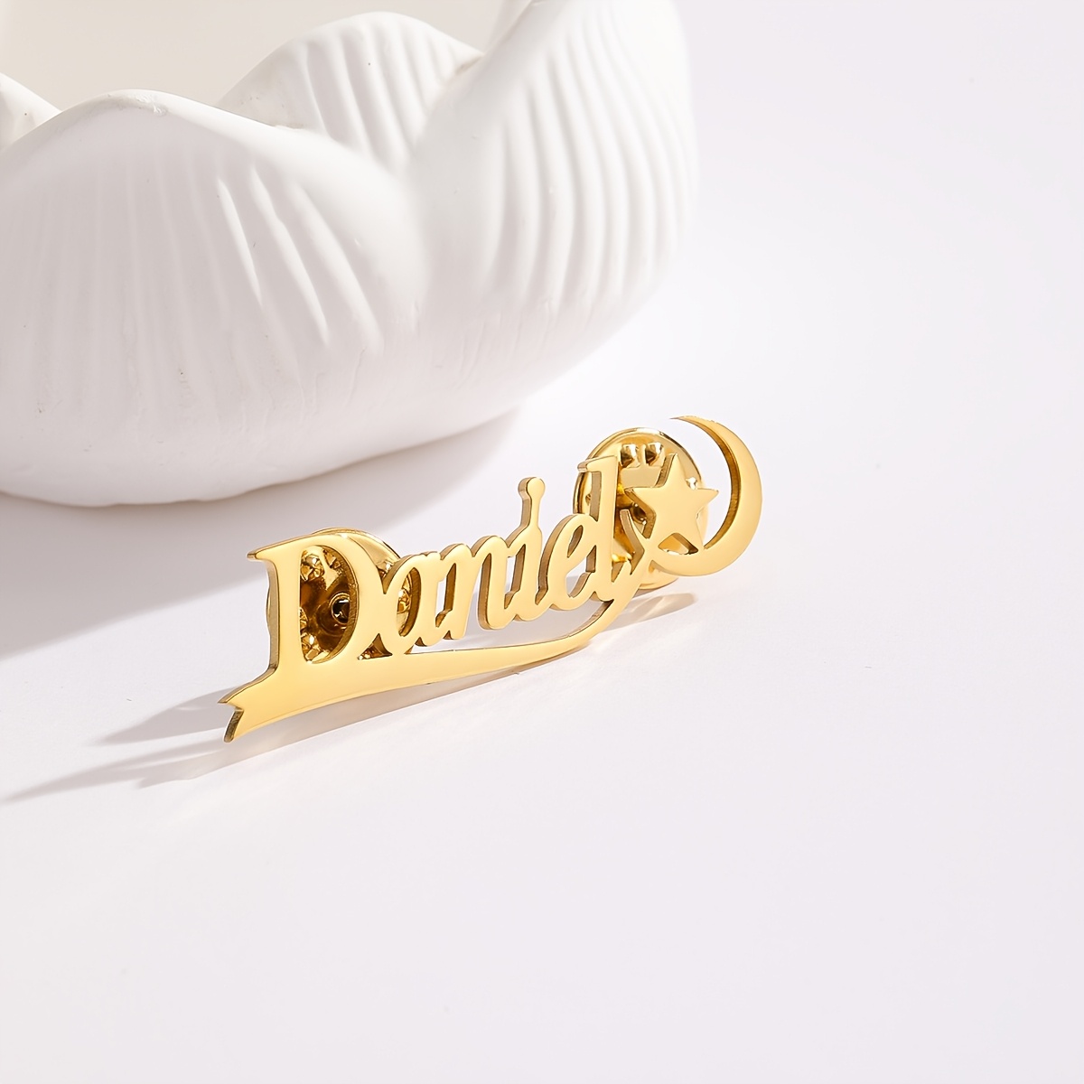 TEMU Personalized Name Crescent Brooch Pin, Elegant Style, Custom Stainless Steel Women Men Jewelry, Perfect For Clothing Additions, Ideal Gift For