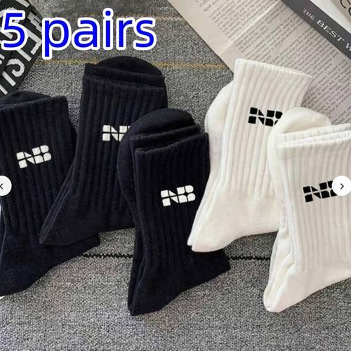 5 pairs spring and summer trendy comfortable tube socks sports breathable sweat absorbent casual versatile waist tightening black and white socks couple style socks