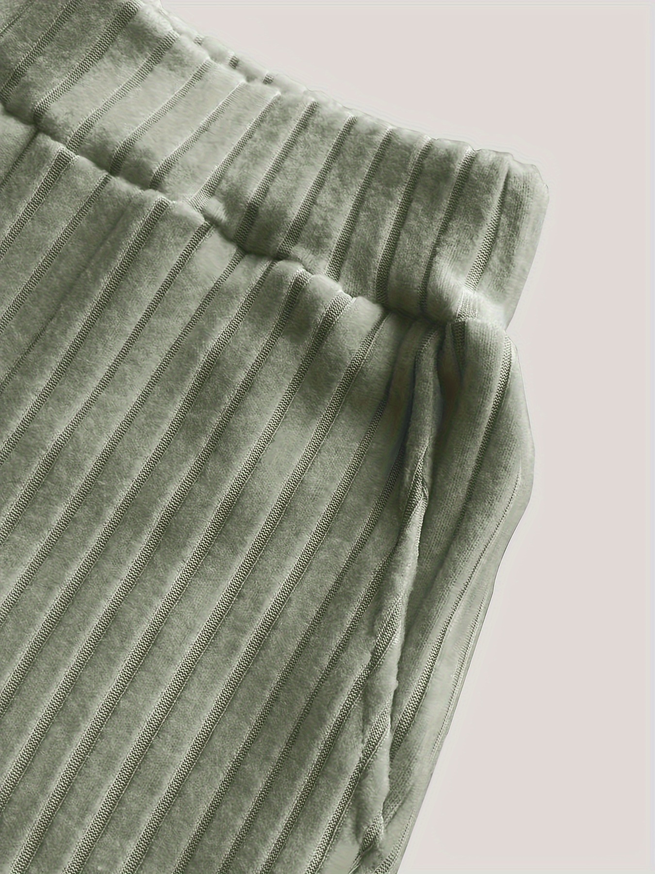 Stylized photo of bottom half of the set, image 15