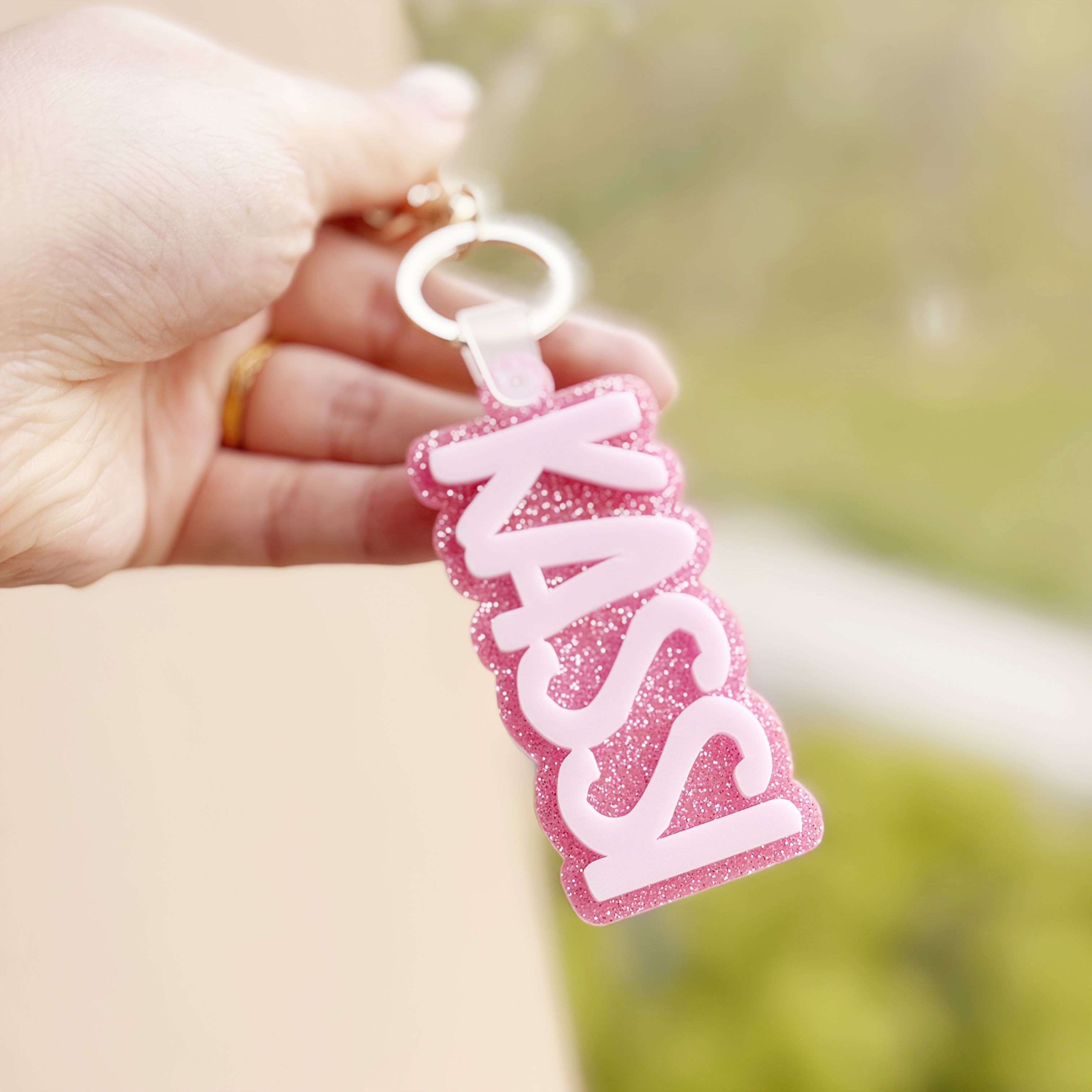 TEMU Custom Backpack Name Tag Keychain Custom Letter Nameplate Acrylic Keychain Vertical Pendant With Name For Women Girlfriend Birthday Gifts