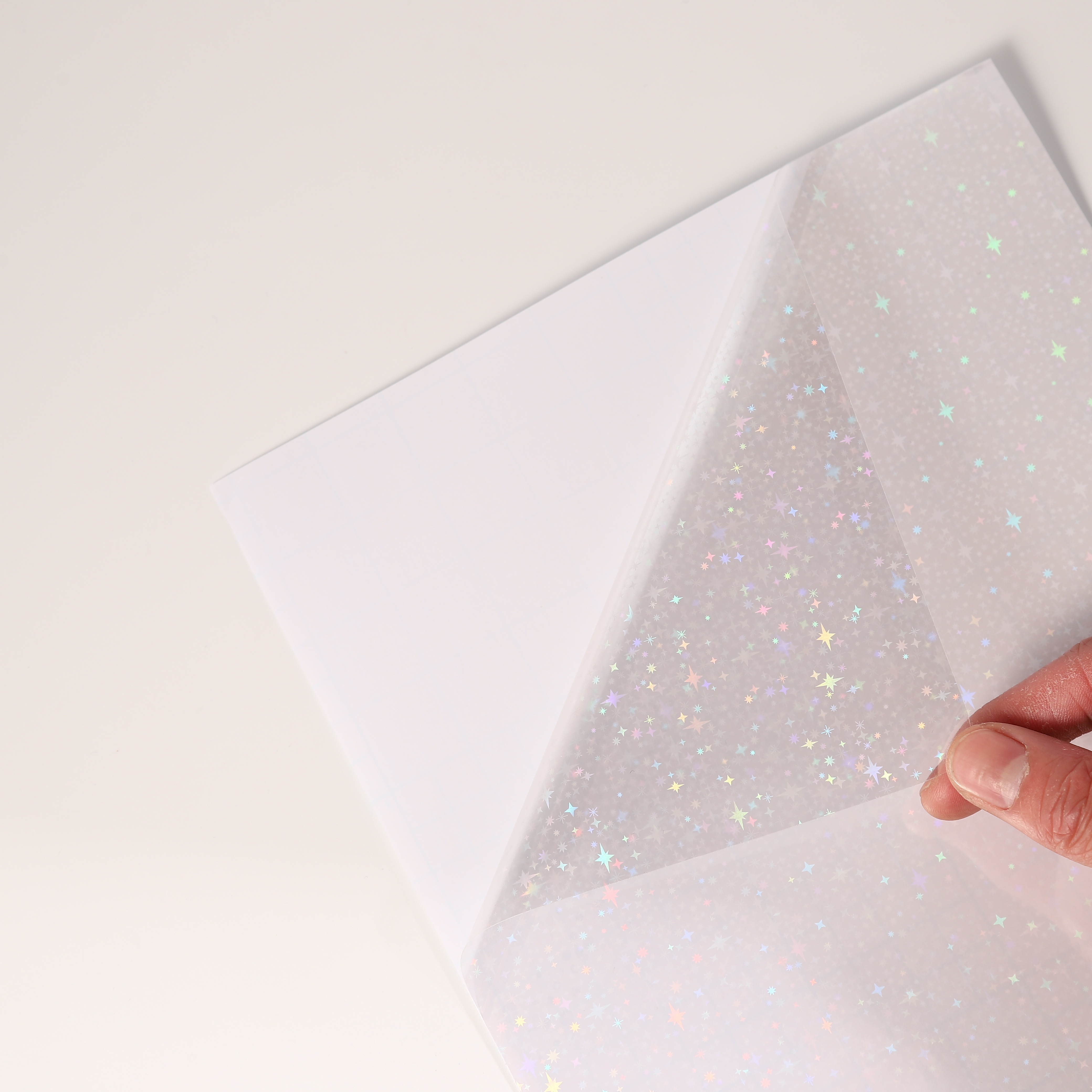 

50-pack Pvc Holographic Star Overlay Adhesive Vinyl Film Sheets 4.1x2.9" For Stickers And Crafts - Cold Laminated, Durable And Shiny Finish