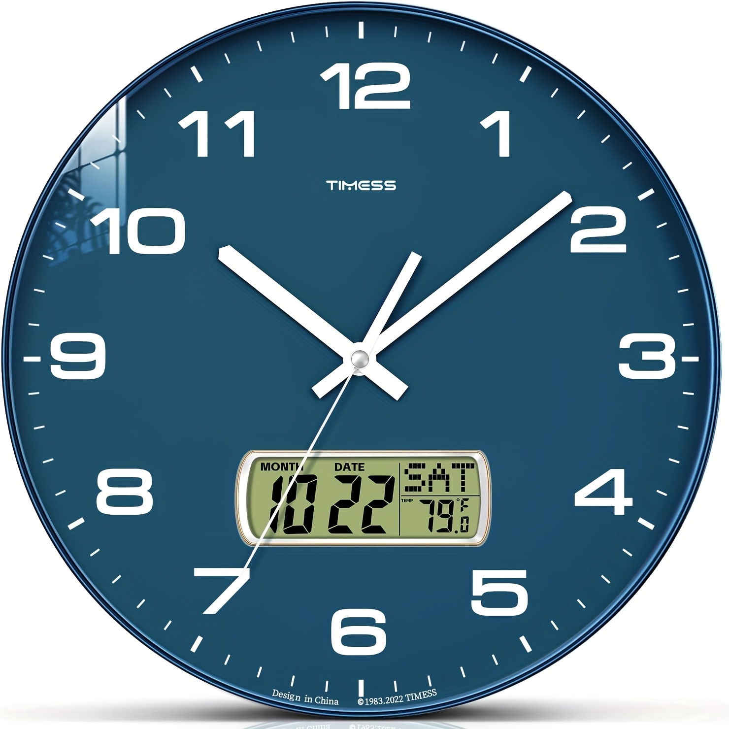TIMESS Analogna Stenska Ura z Koledarjem, 12/14 Palčna Velika Številčnica v 2 Barvah, Tiha, Prikaz Večnega Koledarja in Temperature v