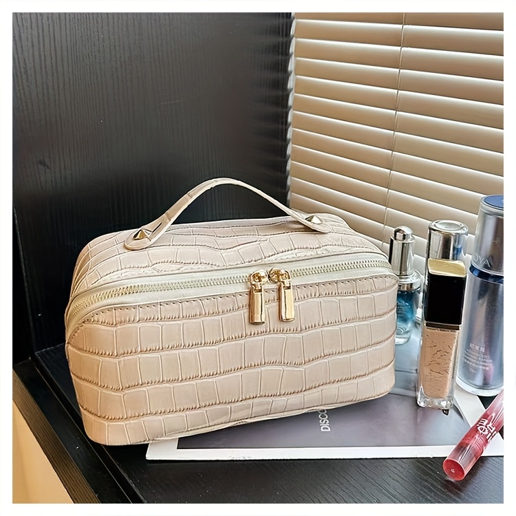 Bark Cosmetic - Large Capacity Travel-Friendly Portable Toiletry Bag Suitable for, Gym, Daily Use - Storage Bag (Available in 4 Colors:,,,)