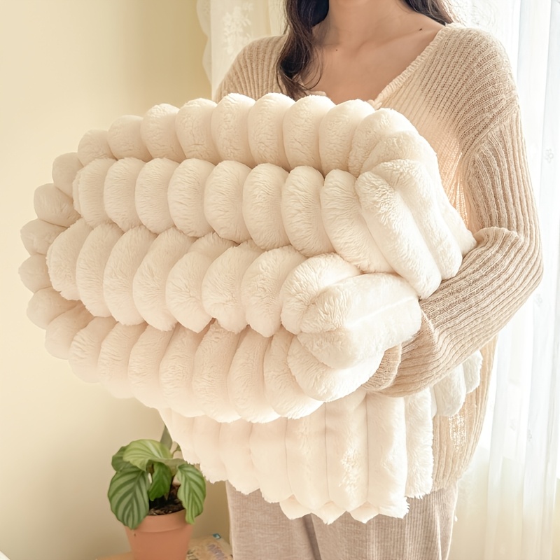 Thickened Blanket, Soft and Comfortable Faux Rabbit Hair