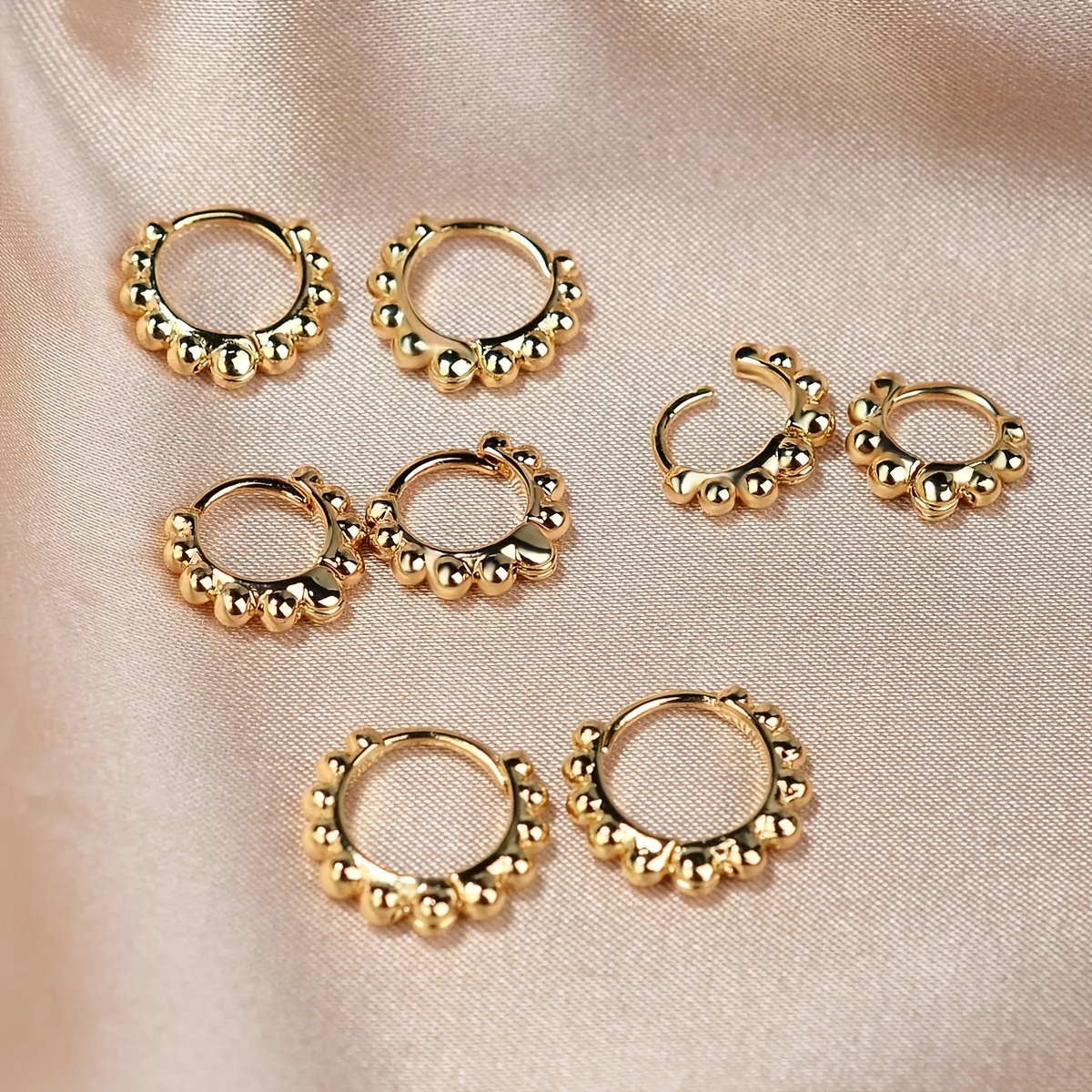 2pcs Tiny Beaded Hoop Earrings for Women, Golden/Silvery Color