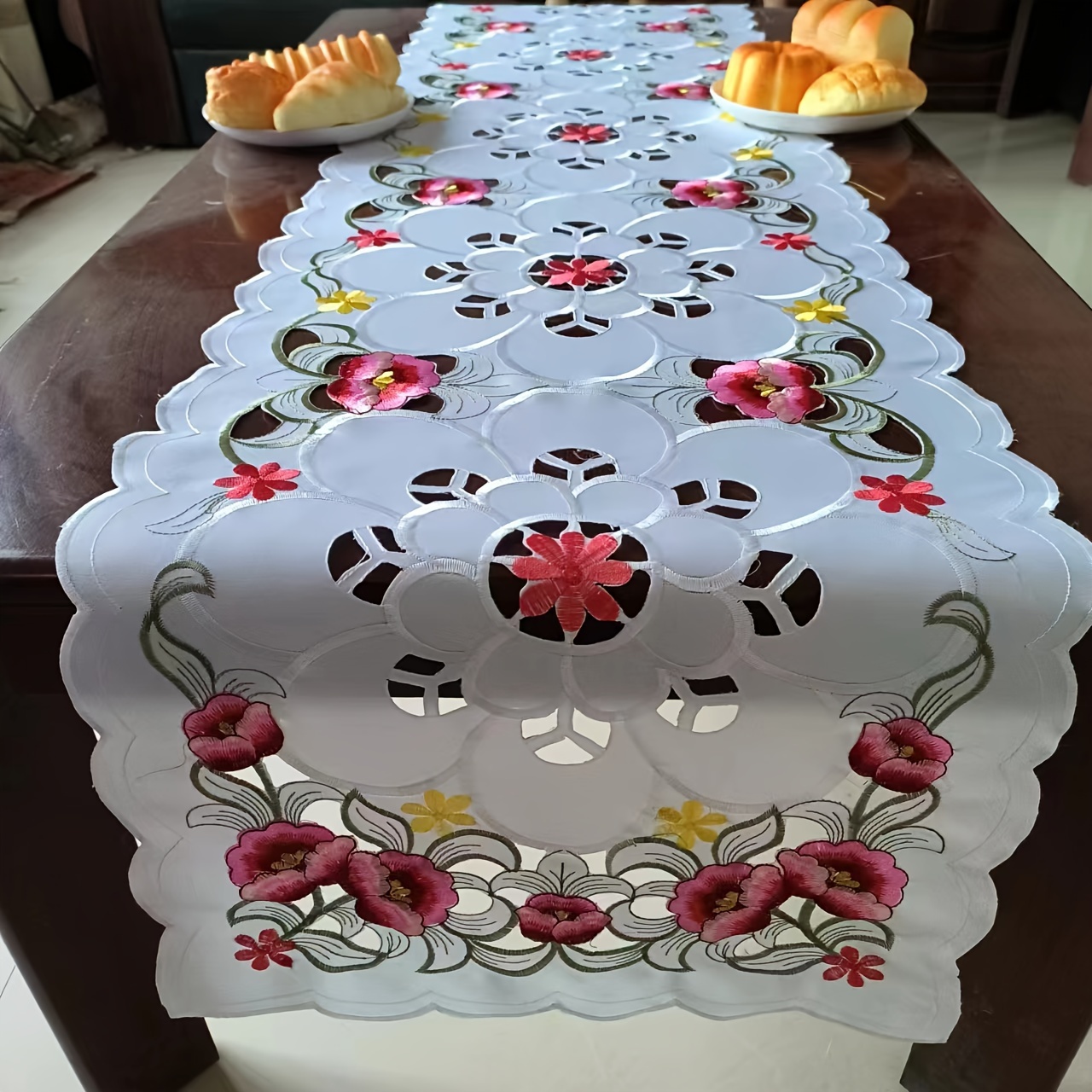 

1pc, Table Runner, Modern Minimalist Embroidery, Hollowed Out Flowers, Multi Size Table Runner, Suitable For Tv Cabinets, Shoe Cabinets, Dust-proof Decorative Covers, Scarves