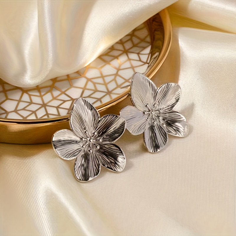 E-shop 1 Paar Neue Sommer Süße Plissierte Blumen Ohrringe 316 316 316 316 Edelstahl Mode Exquisit Vielseitige Schmuck Frauen - Geeignet für Urlaub, ,