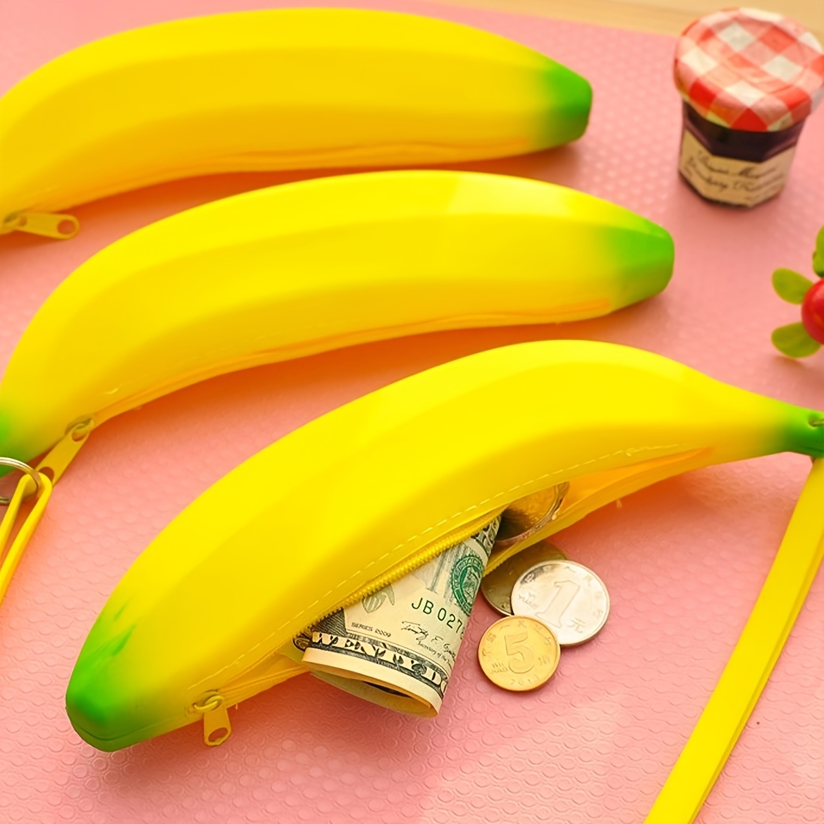 

1pc Novelty Banana-shaped Zippered Coin Purse - Silicone, Yellow, Artistic Storage Accessory