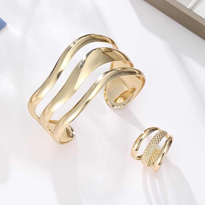 Women's Adjustable Hollow Line Wave Design Bracelet & Ring Set