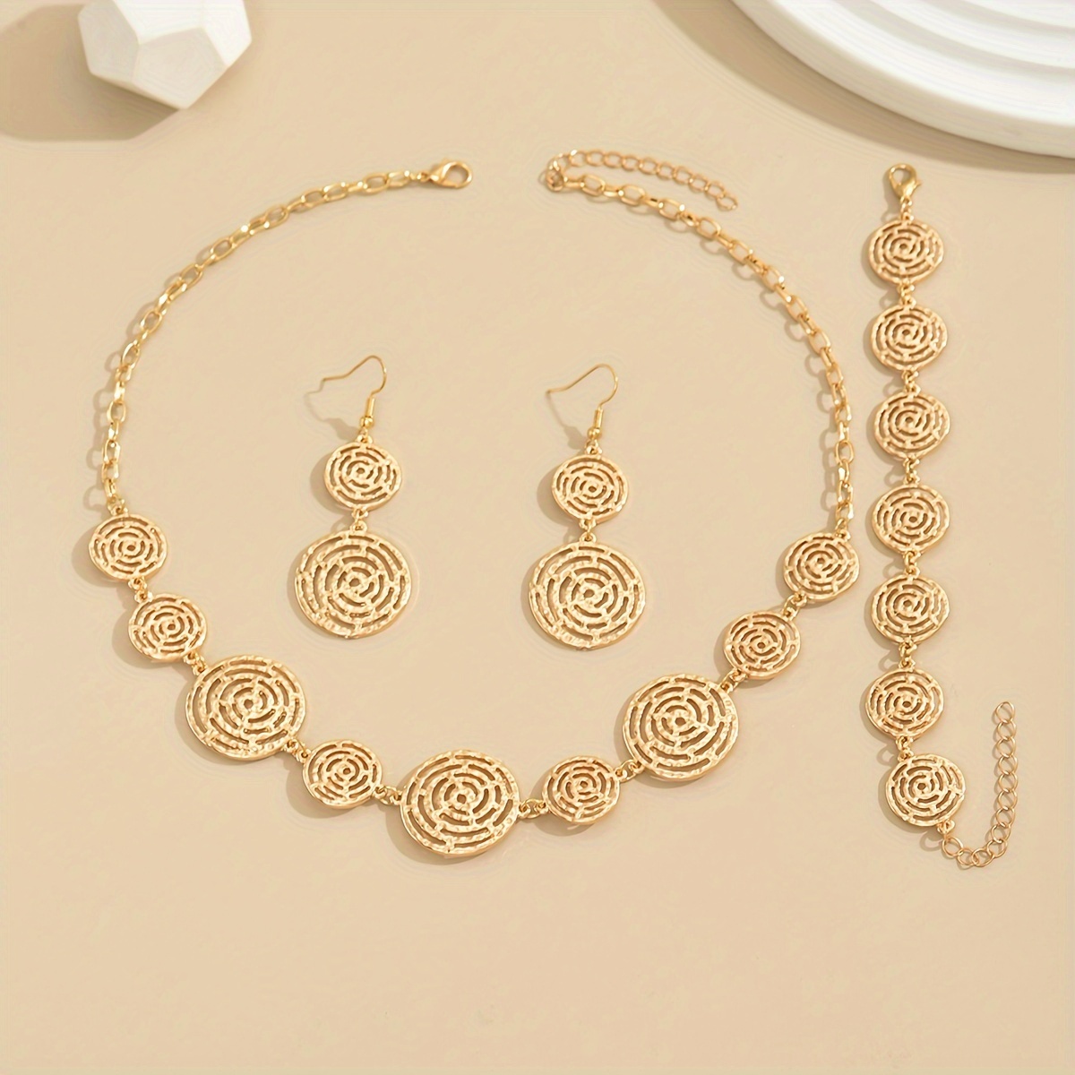 

Fashionable Temperament Spider Web Hollow Large And Small Round Link Bracelet Necklace Earrings 3pcs Set