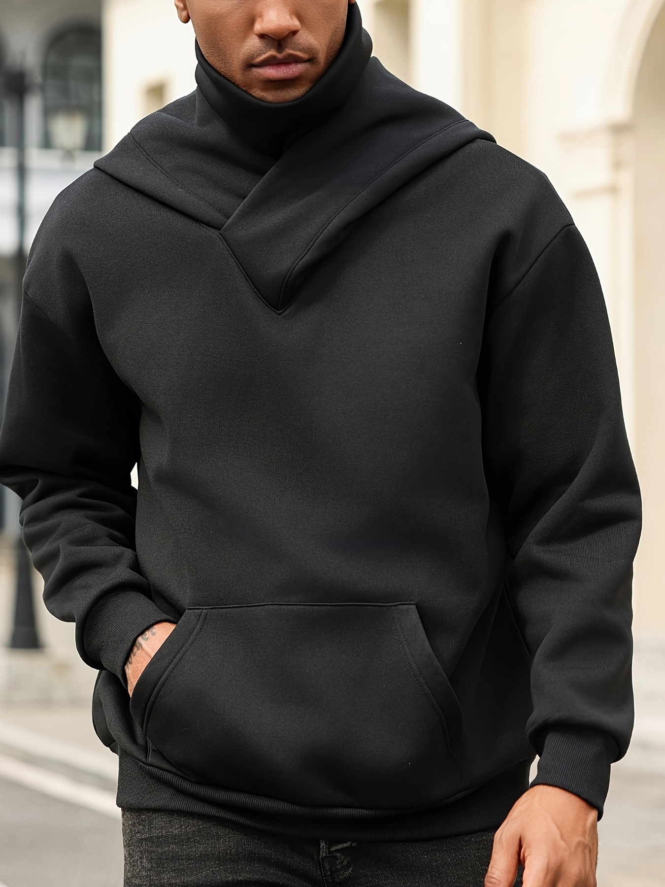 【関税・送料込】Kangaroo pocket accent turtle neck hoodie Men's regular hoodie with kangaroo pocket and zipper green
