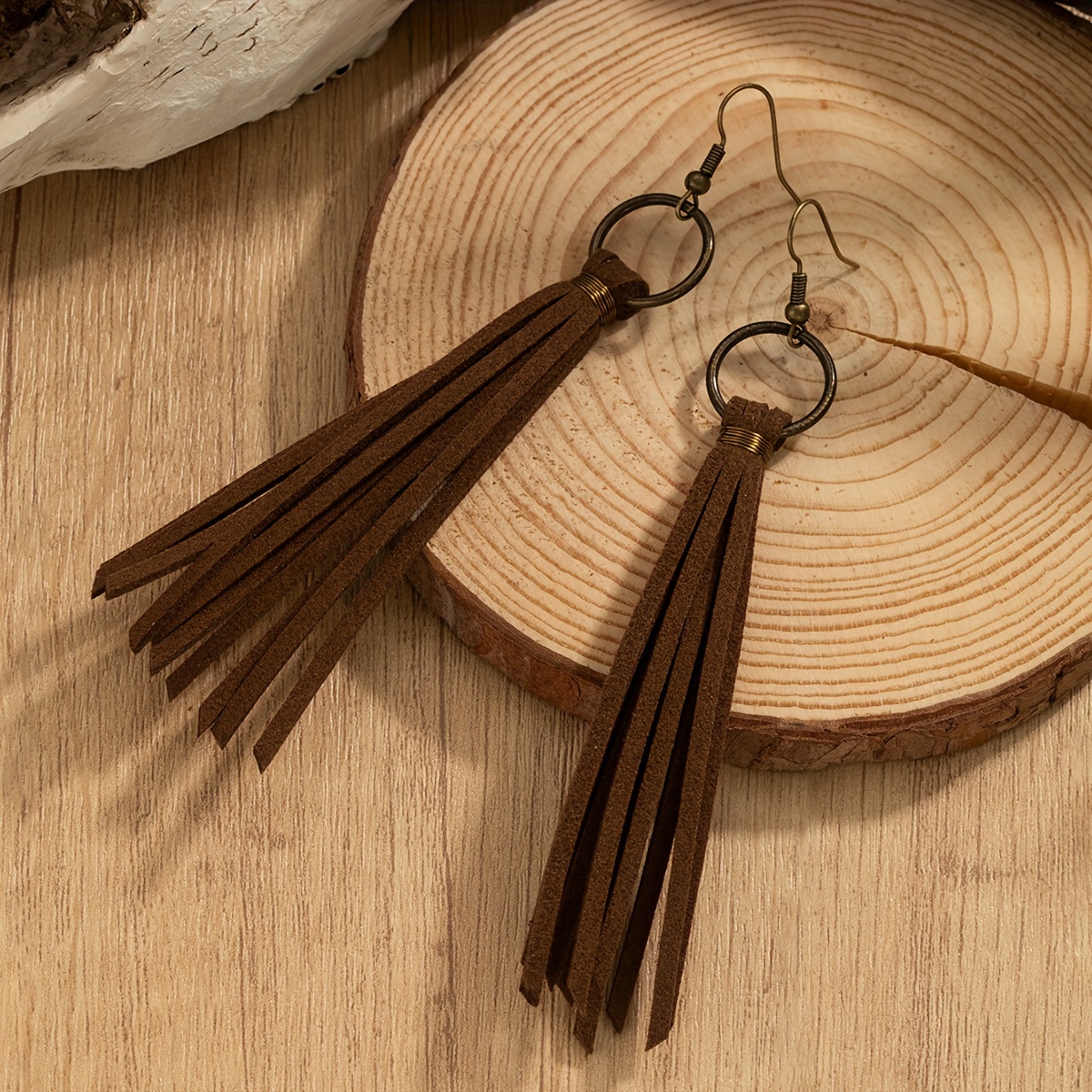 

Vintage Bohemian Western Style Brown Suede Tassel Earrings - Perfect For Everyday Wear Or As A Gift