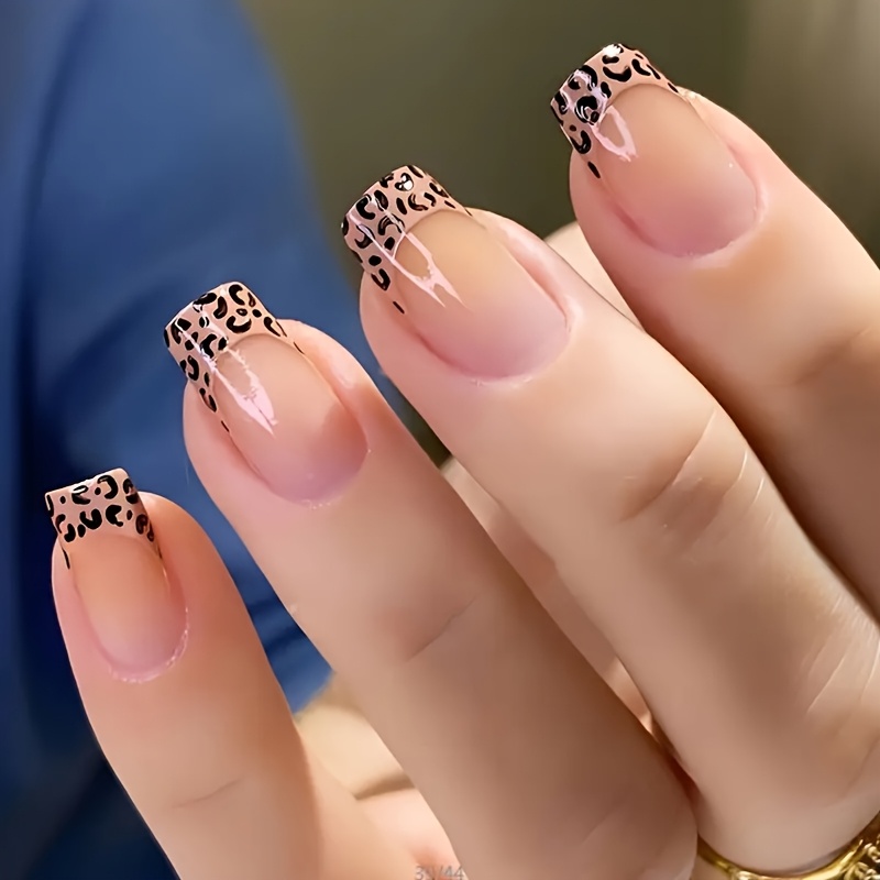 24pcs Glossy New Square Fake Nails Leopard Print Glossy Stickers, Suitable For Daily Wear