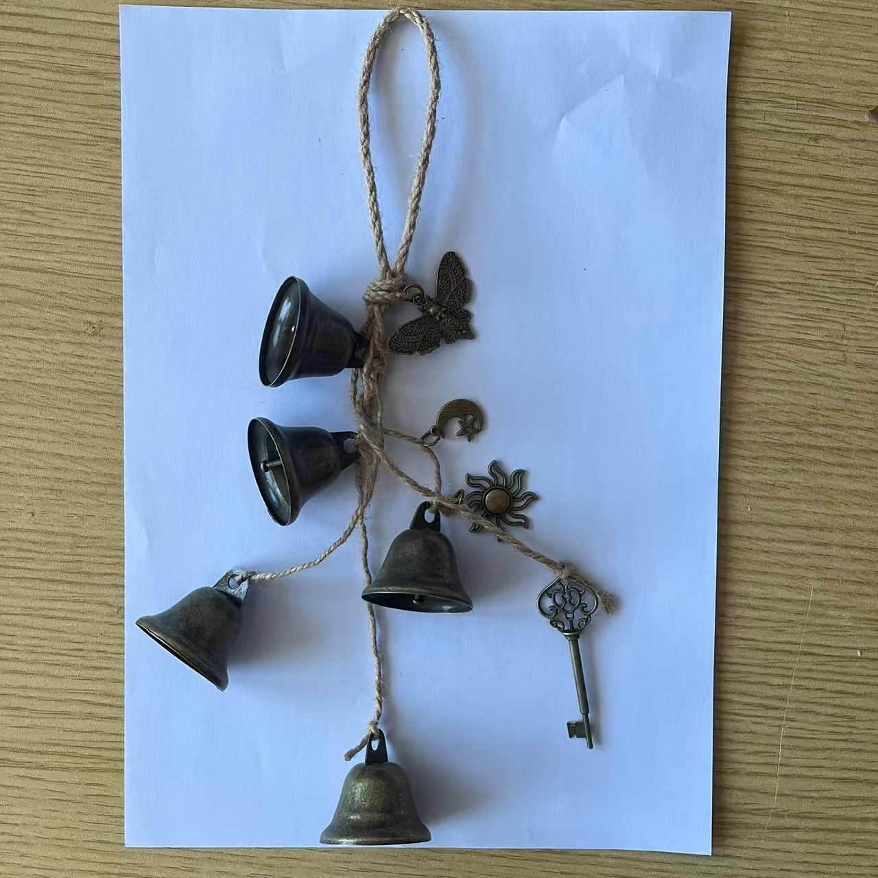 TEMU Las campanas de bruja se utilizan para proteger las manijas de , las campanas de cobre se cuelgan para suministros de bruja, adornos colgantes