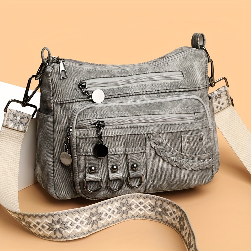 Image of A New Stylish And Elegant Women's Shoulder Bag With An Adjustable Strap Length, Suitable For Daily , Travel, And Shopping