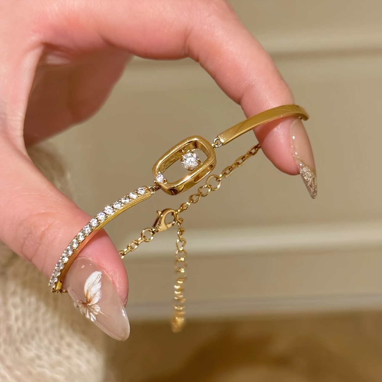 TEMU 1pc Hollow Spiritual Hand Chain Women's Sweet Girly Fashion Versatile Easy Design Light Luxury Niche