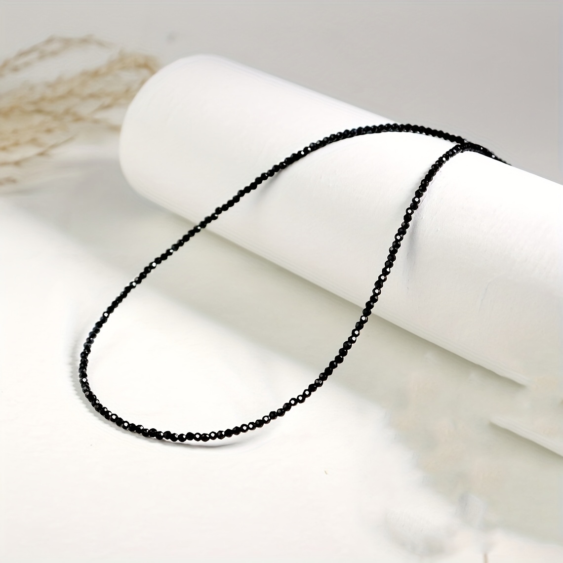 1pc Niche Black Spindle Necklace For Women, Minimalist Style Stackable Clavicle Chain, Daily Wear Or Gift