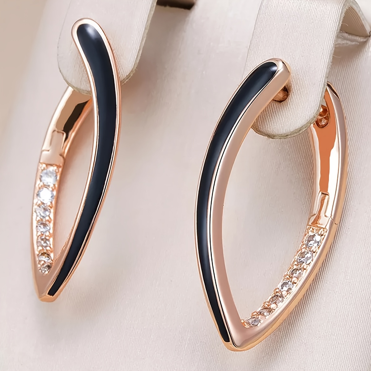 E-shop ANGOL Paar Persönlichkeitsmode Klassisch Elegant Weiß Synthetischer Zirkonia Besetzter Party Hochzeit Alltagsschmuck