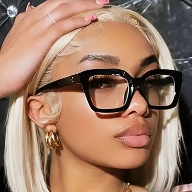 1 Pair of Square-frame Glasses with Clear Lenses, Suitable for Reading, Gaming, Watching TV, and Using Mobile Phones. An Eyewear Accessory for Both Men and Women