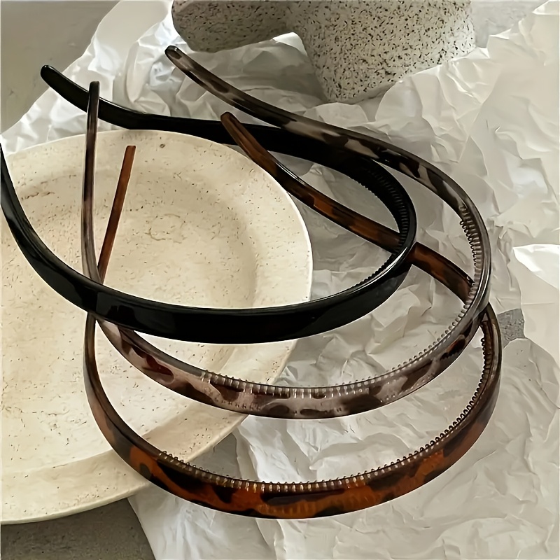 Image of 3pcs Leopard Print Women’s Headbands – Stylish Retro Plastic Hair Accessories For , Perfect For Travel, Home, Bathing, And Casual Attire