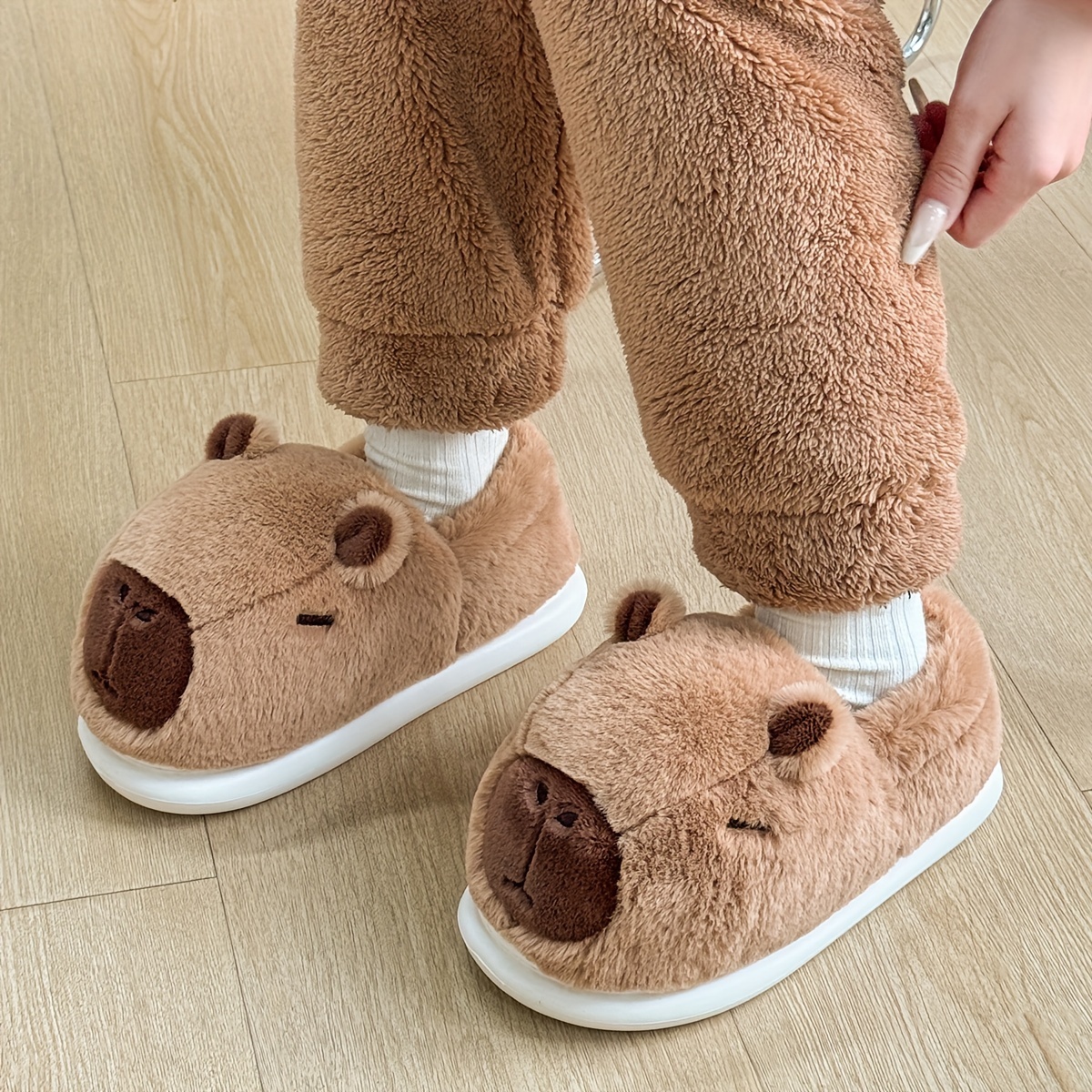 

Men's Capybara Cute Shoes, Slip On Plush Comfy Casual Shoes For Home - Autumn Winter