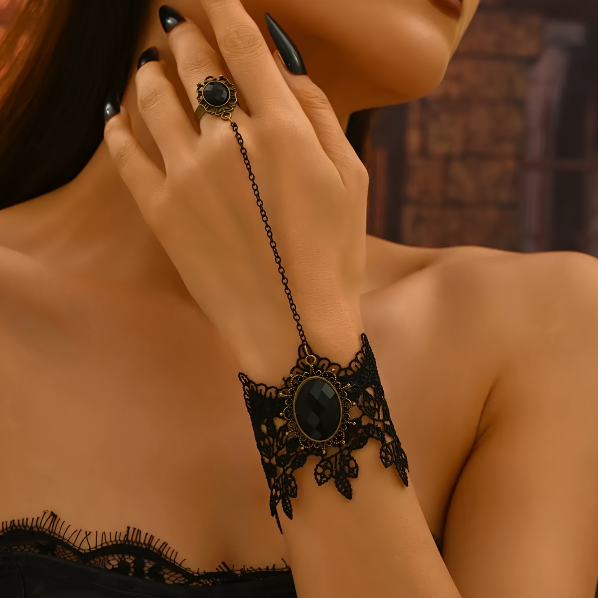 TEMU Chaîne de main en dentelle gothique avec bague, bracelet de costume vintage pour femme, bijou pour fête d'Halloween, accessoire de cosplay