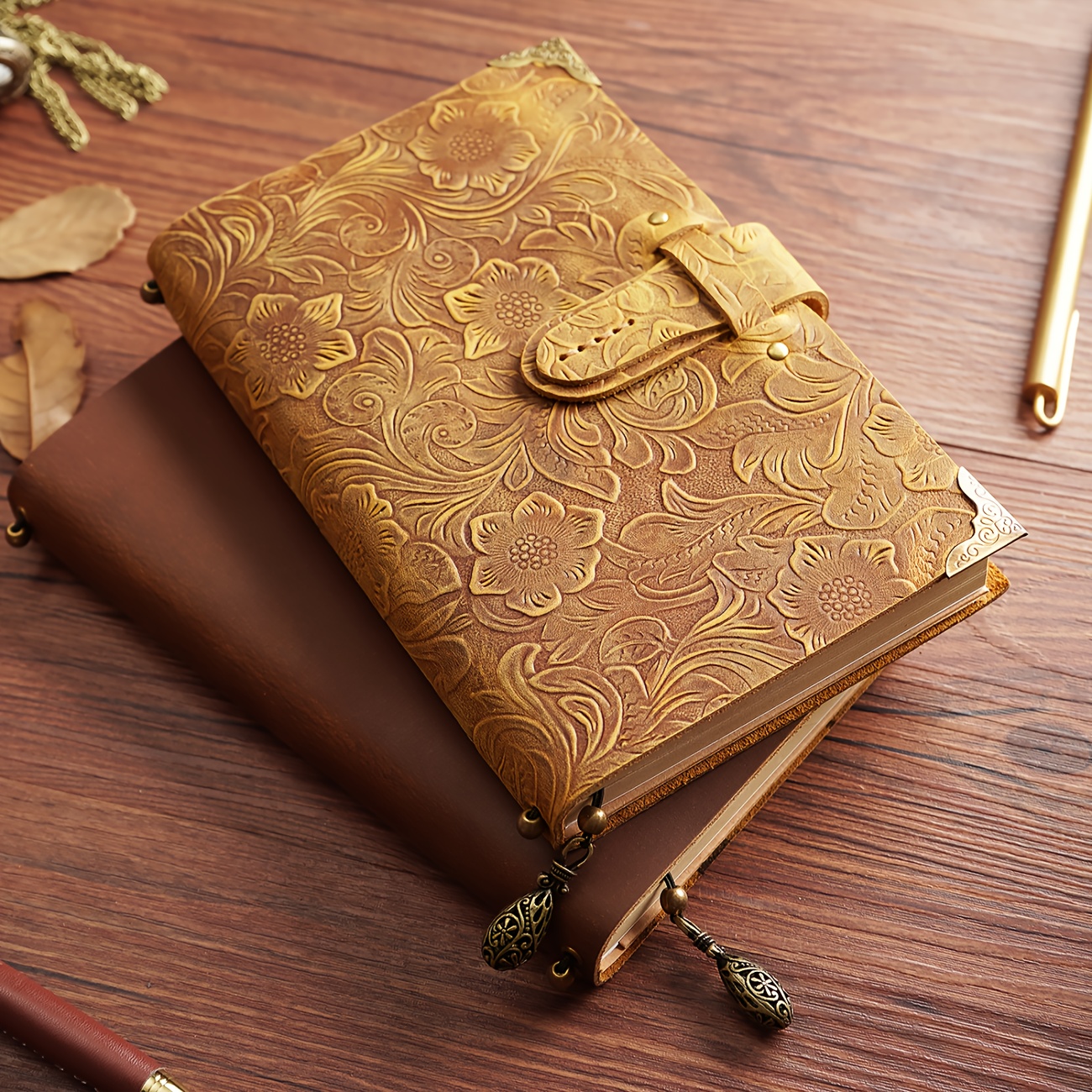 

1pc, Genuine Leather Journal Notebook, Sheets (200 Pages), Embossed Paper, Dotted , Bookmark, Sketchbook, No Feathers, Brown - Ideal Gift For