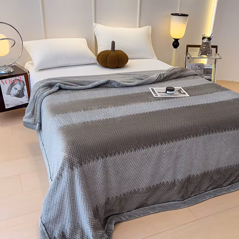 1 soft light beige friendly milk velvet blanket luxury bedspread sofa cover beige gray cloud pattern machine washable beige gray neutral tones for bedroom milk velvet fabric Product details 4