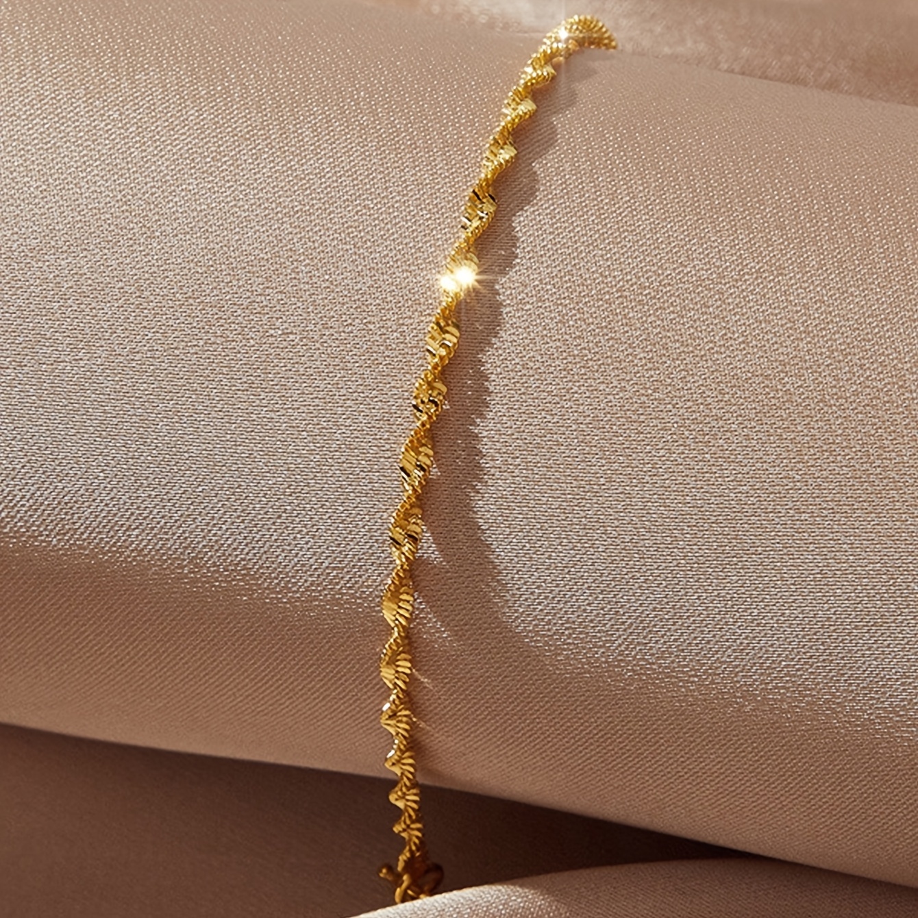 Twisted Stainless Steel Women's Bracelet for Parties and Festivals