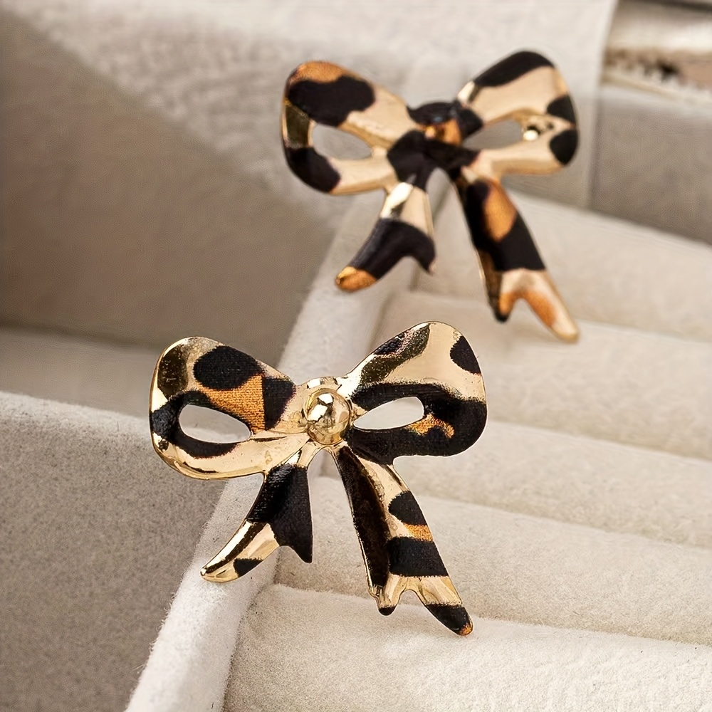 TEMU A Stylish And Trendy New Pair Of Stud Earrings Featuring Multiple Prints, Leopard Print, And A Bow, Exuding An Elegant, Sexy, And Unique