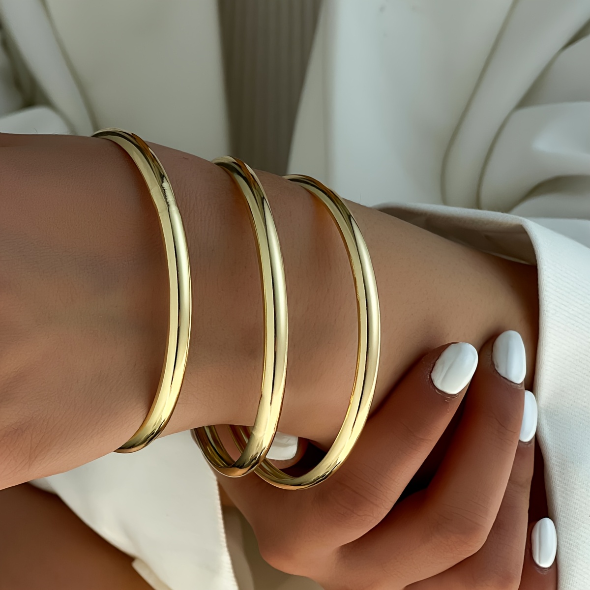 TEMU A Set Of 3 Fashionable, Easy, And Elegant Geometric Circle Smooth Metal Bracelets Suitable For Women' Wear, Gifts, And Parties