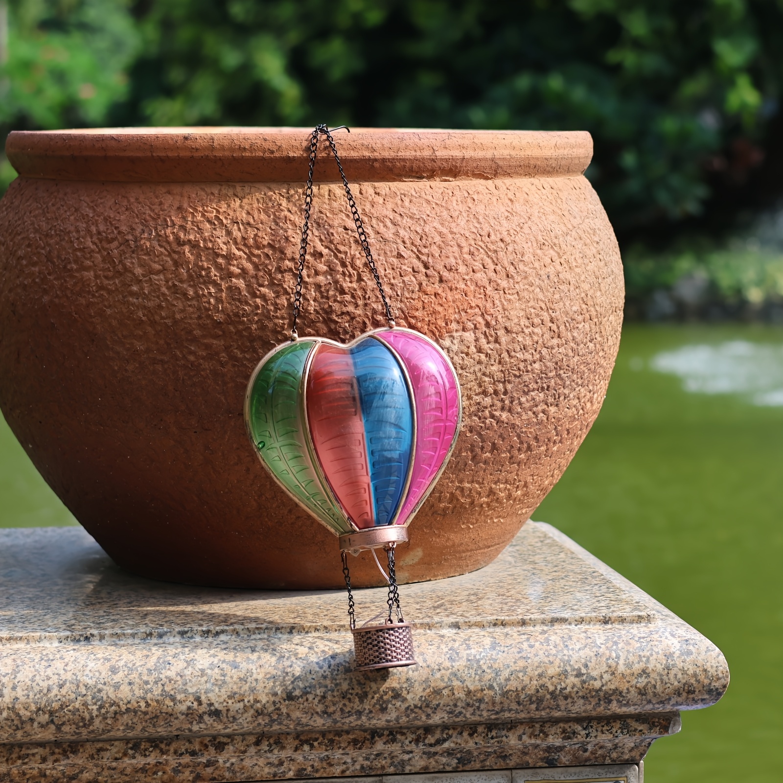 A Vibrant Rainbow Heart-shaped Hot Air Balloon Solar Light Is Perfect For Garden And Lawns, And Makes An Decorative Gift. Christmas Gift