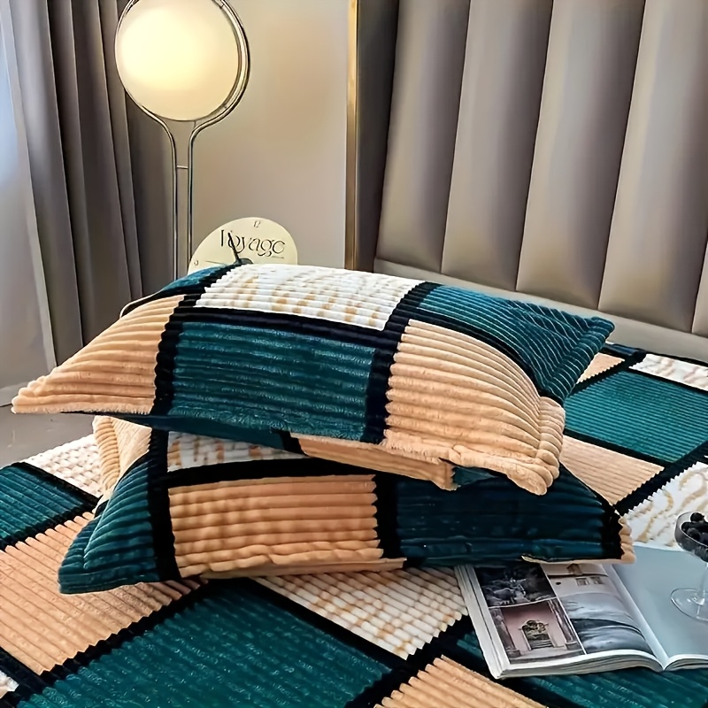 TEMU Classic 2pcs Color-block Milk Velvet Pillowcase Set, Soft And Comfortable, Machine Washable, Zipper Closure, Suitable For Bedroom, Living Room,