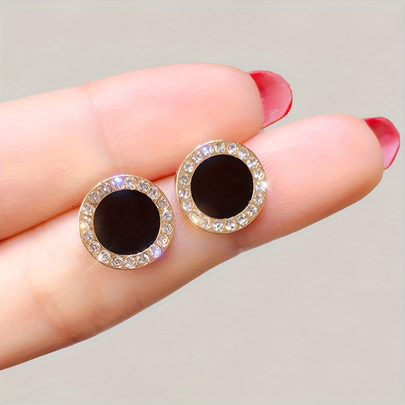 

Vintage Simple Style Alloy Earrings With Shiny Rhinestones, Perfect For Daily Wear Or Vacation