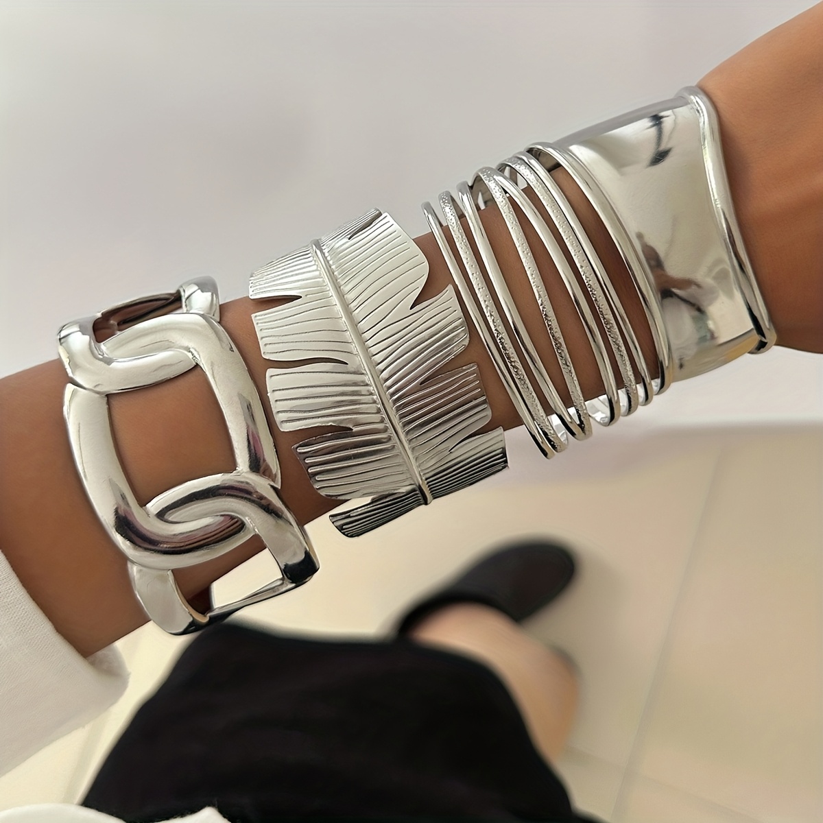 E-shop 4 Hohle Geometrische Unregelmäßige Design Offene Edelstahl Armbänder, Blattkette Unregelmäßige Linie Einfache Damen Stapel Armbänder,