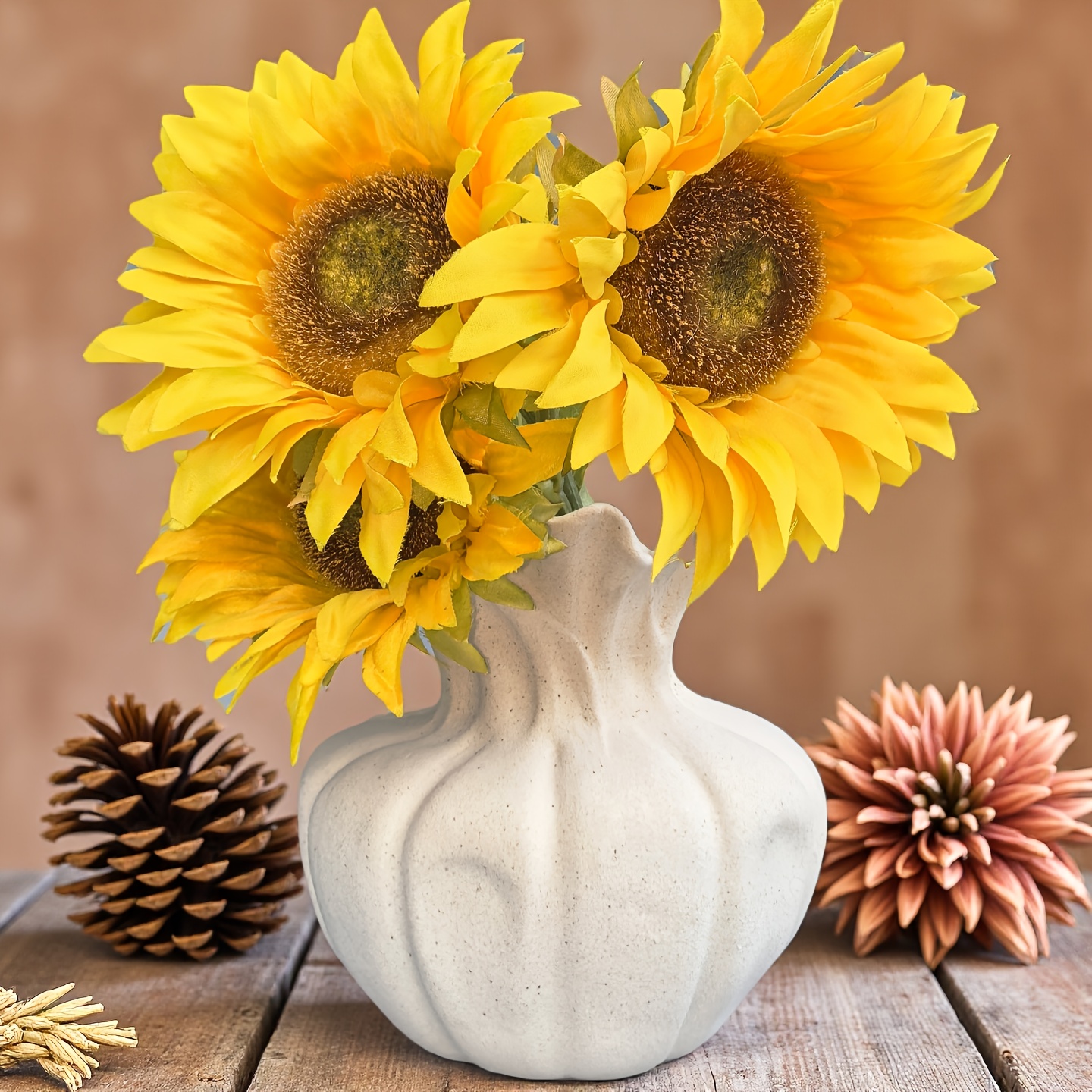 A 22.5cm Tall Handmade Ceramic Decorative Vase with a Unique Design and a Niche Instagram Aesthetic. It Is an Excellent Choice for Both Flower Arrangements and Decoration. Suitable for Home Decor, Office Decoration, Holiday Decor, and as a Decorative